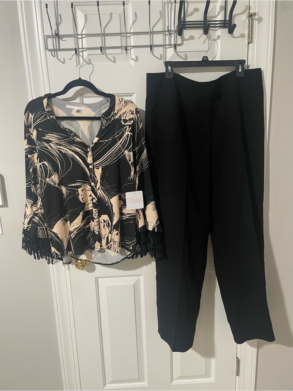Black Wide-Leg Pants with Black & Cream Printed Button-Front Top xl Kasper sz16